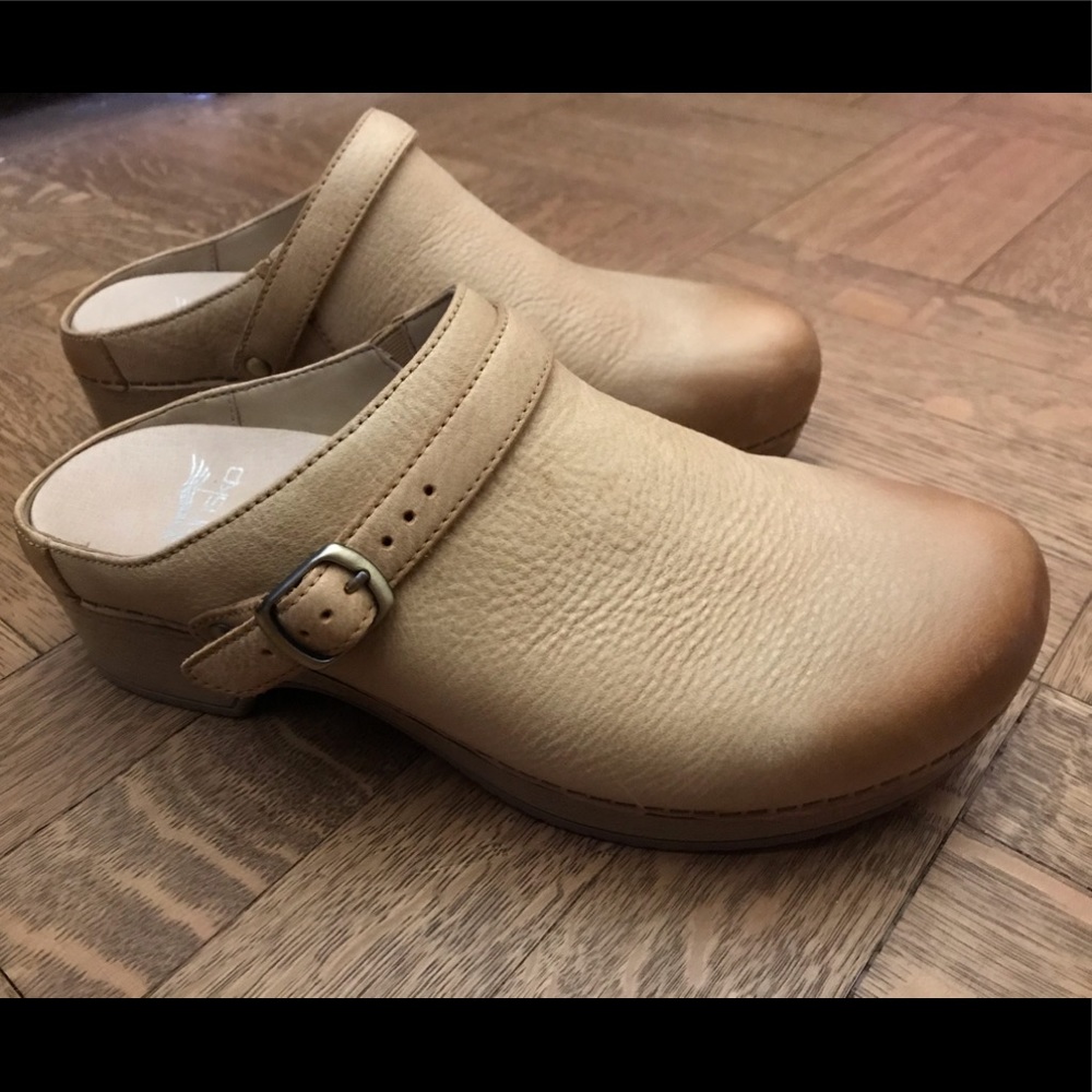 Dansko womens berry mule